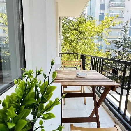 Апартаменты Kaira Homes & *